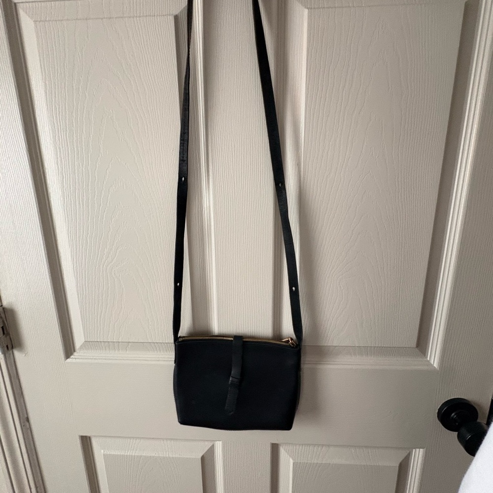 JCREW Classic Black Crossbody Bag - Minimalist Everyday Handbag